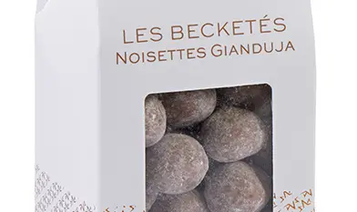 Box of chocolate becquetés