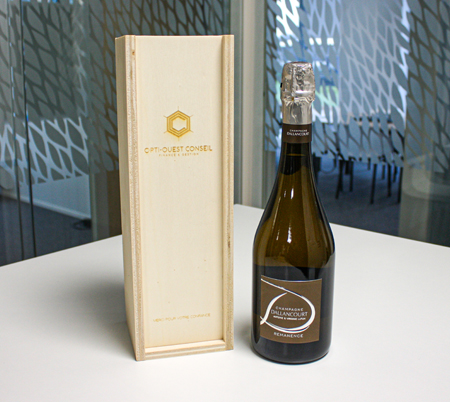 Exemple de coffret bois champagne personnalisé