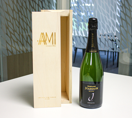 Coffret bois personnalisé laser avec bouteille de champagne